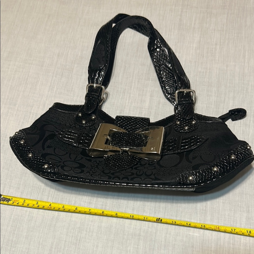 Vintage Guess Elegant Black Women's Handbag - Picture 12 of 13